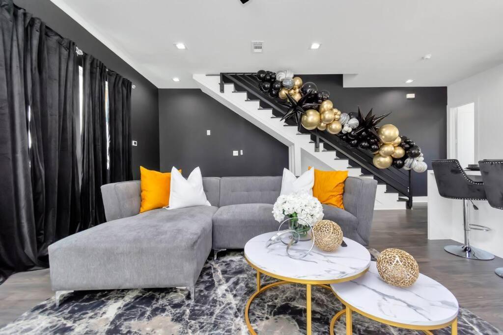 The Suite Spot! Downtown Skyline Views! Sleeps 12 Х'юстон Екстер'єр фото